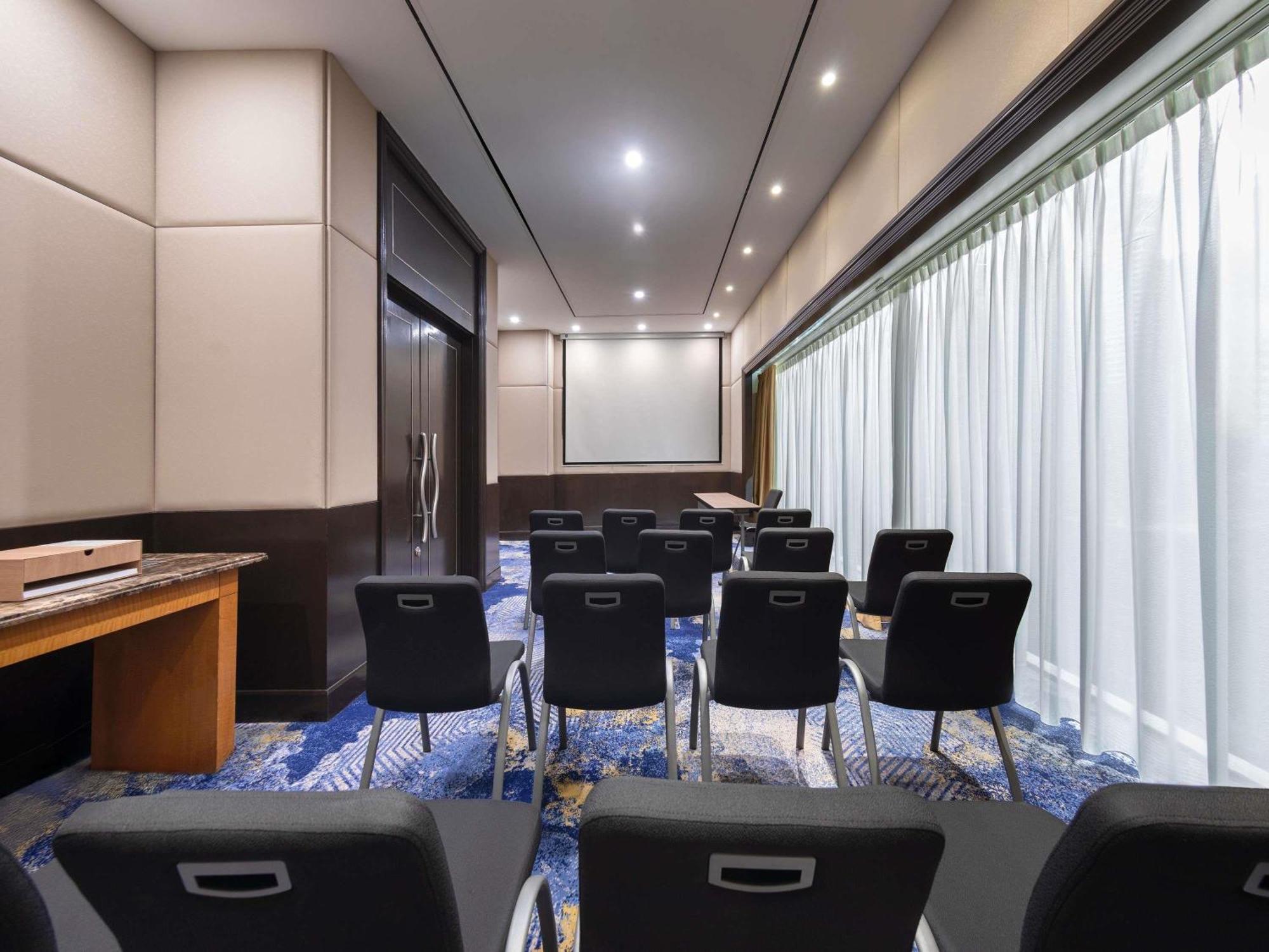 Novotel Centre 4*